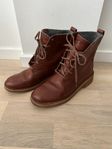 Snygga Clarks originals boots stövletter stl 36