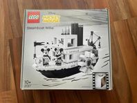 LEGO Ideas 21317 "Steamboat Willie" - från 2019