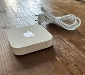 Apple AirPlay 2 Airport Express