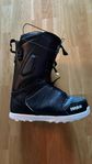 ThirtyTwo snowboard boots i svart. Storlek 42,5