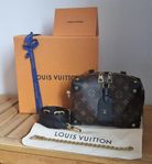 Louis Vuitton Petite Malle Souple 