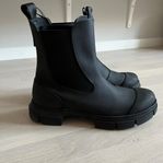 Ganni Black Rubber Boots strlk 40