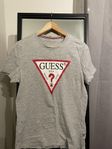 Grå Guess T-shirt