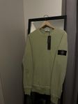 Limegrön Stone Island Sweatshirt (Storlek S)