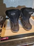 snowboard boots 