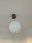 Lampa vitt glas