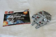 LEGO 7778 Millennium Falcon Midi-Scale