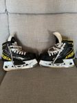 CCM Super Tacks Titanium bandy skridskor