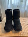 Ugg Womens classic short boot 36