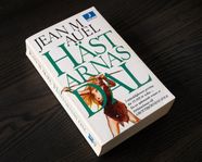 Hästarnas dal – Jean M Auel