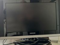 Samsung TV 26" med tillhörande stativ o fjärrkontroll