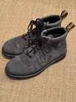 DR MARTENS SUEDE