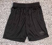 Snygga svarta shorts märke Umbro stl S