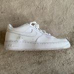 Nike Air Force 1 Low storlek 40