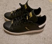 Adidas. Stan smith 