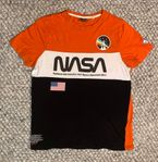 Jättefin t-shirt NASA stl 170 / 176