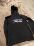 Patagonia svart hoodie, storlek S