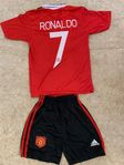 Helt ny Ronaldo Manchester United T-shirt och shorts