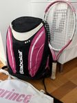 Tennisväska och tennisracket 