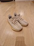 Yeezy skor storlek 42