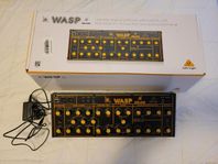 Behringer Wasp deluxe 