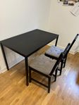 Kitchen table + 2 chairs