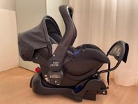 Babyskydd - Britax Römer Primo med adaptrar till Bugaboo Fo