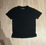 Svart t-shirt