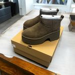 Nya UGG Classic Ultra Mini New Heights Boots Hickory EU 38 .