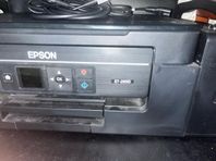 Epson ET-2650 skrivare. Obs trasig !!!! Visar e11 felkod