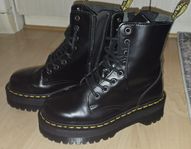 Dr. Martens Jadon 