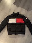 Tommy Hilfiger jacka 