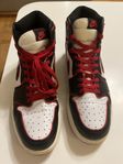 Air Jordan 1 High Bloodline