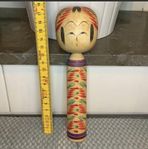 Japansk trädocka Kokeshi 