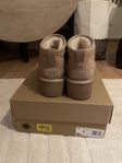 ugg platform mini