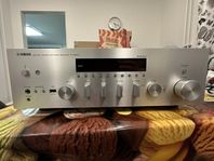 Yamaha R-N803D silver stereoreceiver med nätverk