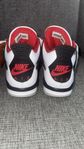 Jordan 4 Fire red