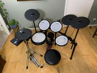 Elektriskt trumset Roland td 17 kvx