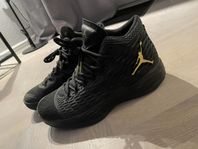 Jordan m13 Carmelo Anthony- storlek 41.