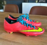 Nike Mercurial fotbollsskor stl 40,5