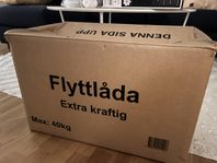 flyttkartonger bortskänkes