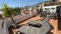 Lägenhet i Nerja med tre terrasser och 6 bäddar