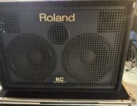 Roland KC-880 med rejält flighcase på jul