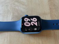 Apple Watch Series 7 GPS • 41 mm