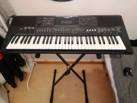 Yamaha Keyboard Med Tillbehör