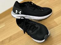 Under Armour men black shoes