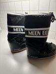 Moonboots svarta stl 35-38