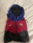 FC Barcelona Nike-jacka i storlek S – endast 500 kr!