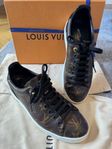 Louis Vuitton frontrow monogram canvas