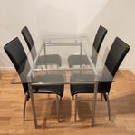 Table with 4 chairs